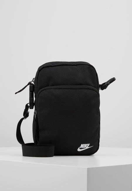 Nike Umhängetaschen & Schultertaschen für Damen online